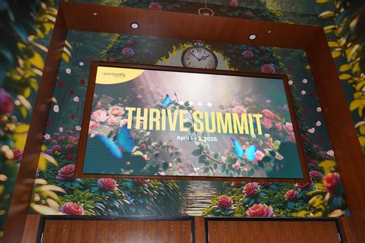 How Can Digital Signage Support Event Promotion and Branding?