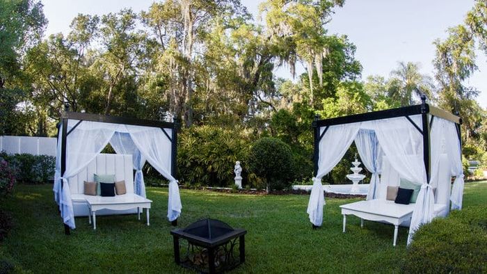 Cabanas rental by Florida Event Decor