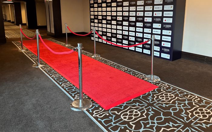 Rugs rental by Florida Event Decor